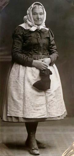 Rod Alblů ROD ALBLŮ O významné selské rodině se podrobně zmiňuje kronika rodu Alblů z Nové Hospody, sepsaná Josefem Alblem, který se tu v roce 1903 narodil. Jeho syn Vít Albl (nar.
