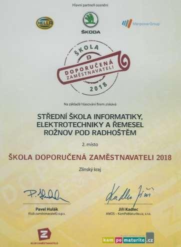 Úvod Na úvod výroční zprávy zmíníme tentokrát alespoň dva z mnoha problémů, se kterými se střední odborné školství potýká. Nedostatek kvalifikovaných pedagogů a nesystémová spolupráce s firmami.