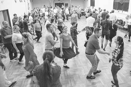 Na Klub kultury se v sobotu ráno začali již podvanácté v řadě sjíždět nadšenci standardních a latinskoamerických tanců.
