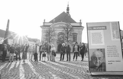 Pohár starosty města vyrobený v ateliéru Žampach zůstal pro letošní rok doma. Získali jej aktuální mistři České republiky v latinskoamerických tancích Matyáš Grossmann a Linda Ondrušová z TK Rokaso.