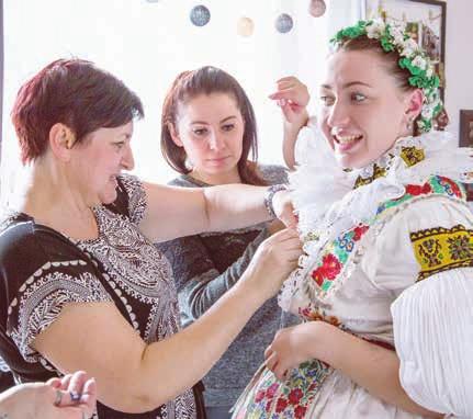 Ten, kdo přiložil ruku k dílu při výsadbách, měl pak volný vstup na program, který obecně prospěšná společnost Park Rochus připravila ve skanzenu a který byl