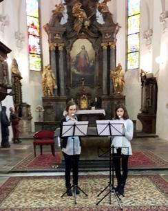 V podstatě jsme vytvořili velký orchestr, ve kterém si mohli zahrát, kromě úplných začátečníků, téměř všichni žáci hudebního oboru. Pro malé umělce to byl silný zážitek.