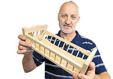 zavádějí knihovny ve Zlínském kraji. Čtenáři se tak dostanou k novějším titulů, na které nemusejí čekat, navíc není třeba je osobně vracet. Novinka má však isvá úskalí.