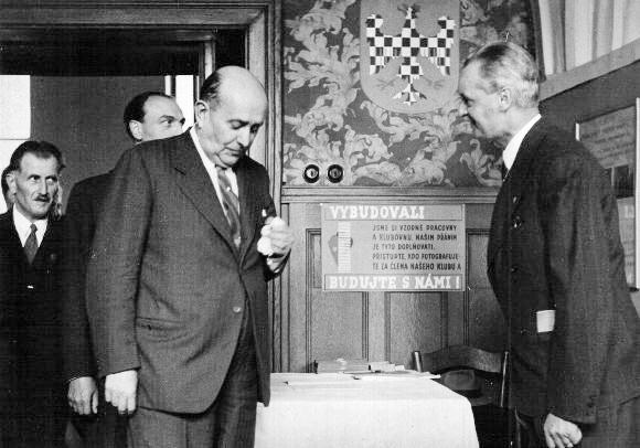 Ing. Josef Kšír památkář, průkopník výzkumu o olomoucké pevnosti a významný fotograf olomouckých památek Obr.
