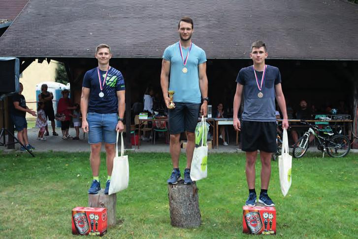 Zpravodaj občanů obce PUKLICE (Puklice, Studénky, Petrovice) Vydává OÚ PUKLICE, Kraj VYSOČINA - Číslo 112 - Září 2019 Slavnostní průvod věnovaný zasloužilým funkcionářům puklického fotbalu.
