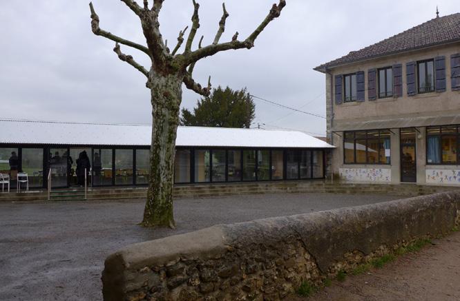 CENA PRO ZAČÍNAJÍCÍ ARCHITEKTY Přístavba školní jídelny v Monthbrun-Bocage Autoři: BAST, Toulouse Klient: obec Montbrun-Bocage CENA EVROPSKÉ UNIE ZA SOUČASNOU ARCHITEKTURU Transformace 530 bytů Grand