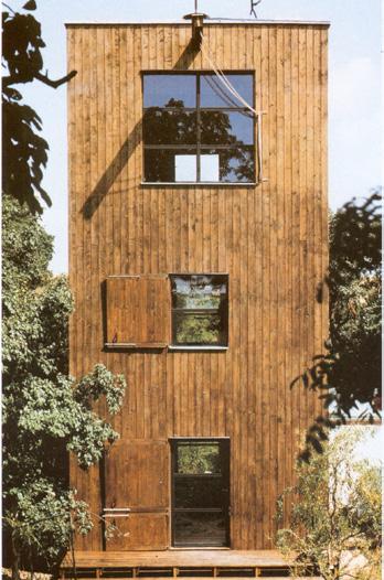 Praze. Byla oceněna Poctou České komory architektů 2007. MARTIN RAJNIŠ SLAVÍ 75. NAROZENINY Profesor Martin Rajniš oslavil 16. května 2019 životní jubileum.