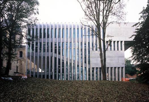 22 Xaveer De Geyter Architects + Stéphane Beel Architects, Ekonomická