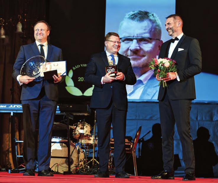Zaměstnává více než 23 500 lidí a jako atraktivní zaměstnavatel získal ocenění Top Employer 2019.