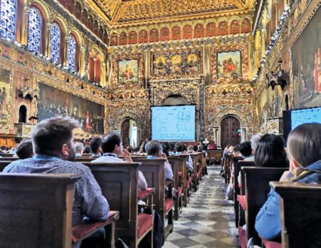 Na konferenci přijeli odborníci z celého světa. Tematicky byla konference zaměřena na využití terapeutického fokusovaného ultrazvuku v medicíně. Obr. 2 Universitat de Barcelona. Obr. 3 Slavnostní sál Universitat de Barcelona.