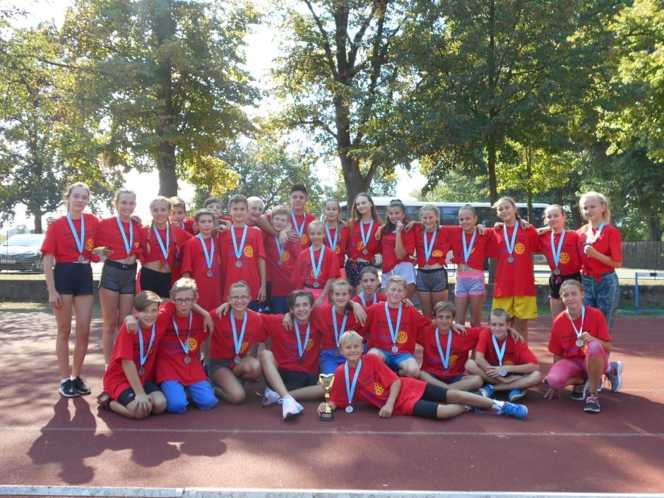 World Marathon Challenge 2018 Ve čtvrtek 20. září 2018 se ve Sportovním centru v Nymburce konal již 2. ročník dětského maratonu. Závod se konal pod záštitou Rotary klubu Poděbrady.