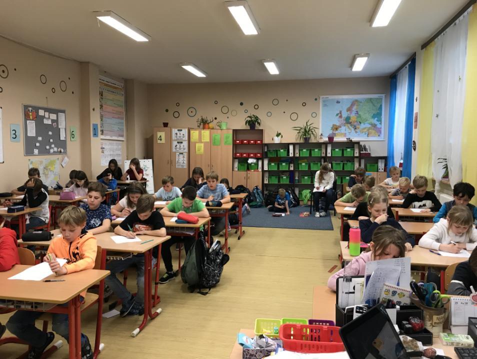 Eurorébus Žáci prvního stupně naší základní školy se v letošním školním roce bohužel nemohli zapojit do celorepublikové vědomostní soutěže Eurorébus.