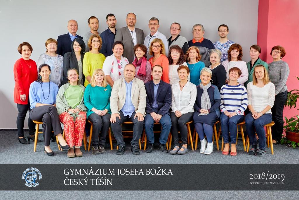 C) Rámcový popis personálního zabezpečení činnosti školy Výchovně vzdělávací činnost zabezpečovalo v průběhu školního roku 2018/2019 celkem 30 vyučujících, z toho 9 mužů (37%) a 21 žen (63%).