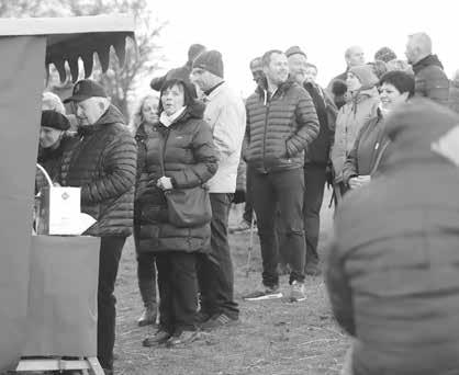 slivovice, povídání o tom, co kdo dostal pod stromeček, a
