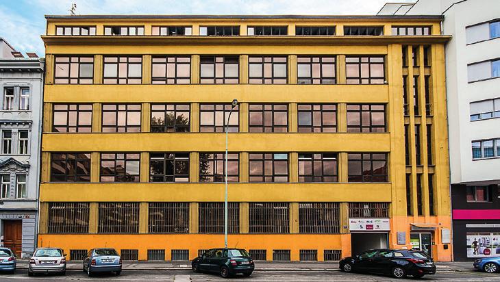 posluchačů a s trojicí seminárních místností, každá pro asi 50 osob. Pokud vše poběží podle plánu, měla by stavba trvat jedenáct měsíců.