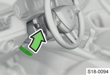 Vyhřívání a větrání sedadel Na co si dát pozor VAROVÁNÍ Nebezpečí popálení! U osob se sníženým vnímáním bolesti nebo teploty nezapínejte vyhřívání sedadel. POZNÁMKA Nebezpečí poškození sedadel!