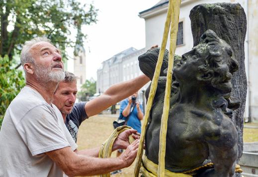 Červenec srpen 2018 Ul. České mládeže v opravě S prvním červencovým dnem začala celková rekonstrukce ulice České mládeže.