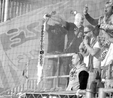 krimi ze slovácka 7 Bagristu zavalil 22tunový stroj. Neměl šanci přežít LOPENÍK V pátek před desátou hodinou dopoledne došlo k velké tragédii mezi Lopeníkem a Březovou.