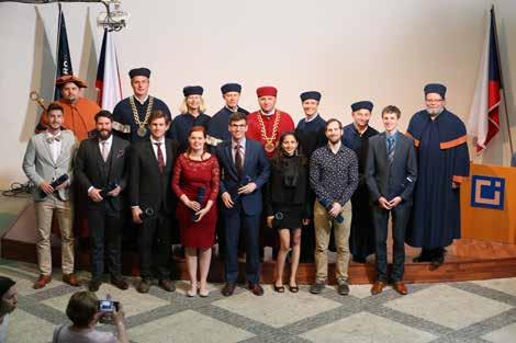 to, čo škola ponúka. PPE program je medzinárodný program, na ktorom učia profesori z mnohých svetových univerzít. Už to bolo pre mňa zárukou, že to bude v poriadku.