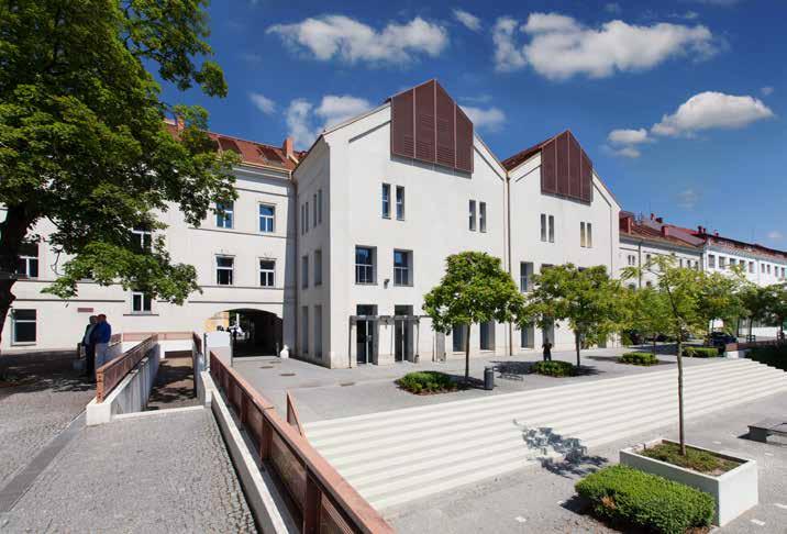 Příklad dobré praxe: Korunní 810 od zanedbaného areálu a nefunkčního SVJ k prosperitě, revitalizaci lifestyle a vybudování funkční komunity Koncem roku 2017 Český statistický úřad evidoval 50% nárůst