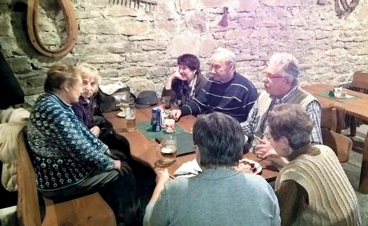 Posléze oslavíme svátek žen, následuje Všehomixové posezení, výlet do hospůdky v Pivovaru Ogar (Kunčice p. O.) a první díl přednáškového cyklu paní Dany Barnetové s názvem Po stopách polských králů.