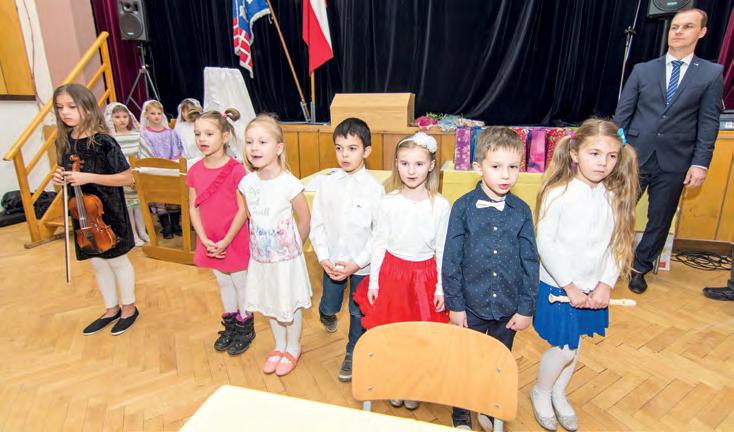 Minulý rok jich přišlo na svět 18, z nich bylo deset chlapců a osm holčiček. Vítám vás na dnešní akci. Patří především těm nejmenším, které jste si přinesli s sebou našim novým malým spoluobčánkům.