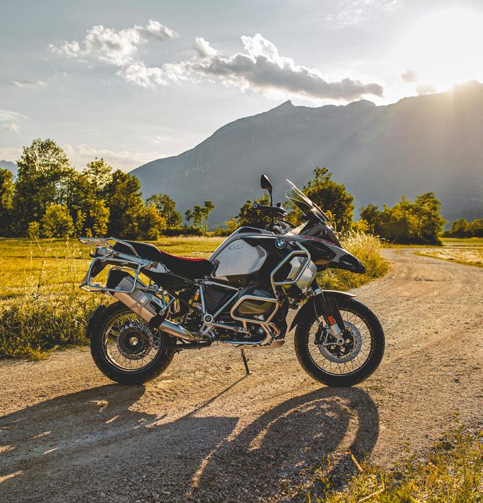 16 CarTec News www.cartecgroup.com Legenda s novým motorem a ve špičkové formě Cestovní endura od BMW už jsou legendární. A model R 1250 GS není výjimkou.