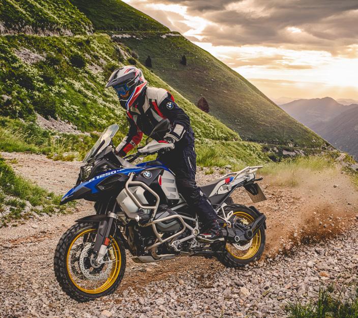 17 Svátek pro milovníky jedné stopy V polovině dubna jsme v novém showroomu CarTec Ostrava uspořádali dvoudenní BMW Motorrad Roadshow.