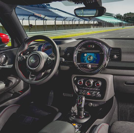 Automobilka BMW jim dá pod kapotu svůj nejsilnější benzinový dvoulitr s 306 koňmi. Takové síly se ovšem dočkají jen modely ALL4 Clubman a Countryman.