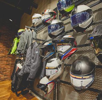 Domov v něm našly zejména motocykly BMW Motorrad, které tu dostaly tolik potřebný prostor. Je to vůbec největší showroom značky ve střední a východní Evropě, říká Pavel Vrkoč, ředitel CarTec Ostrava.
