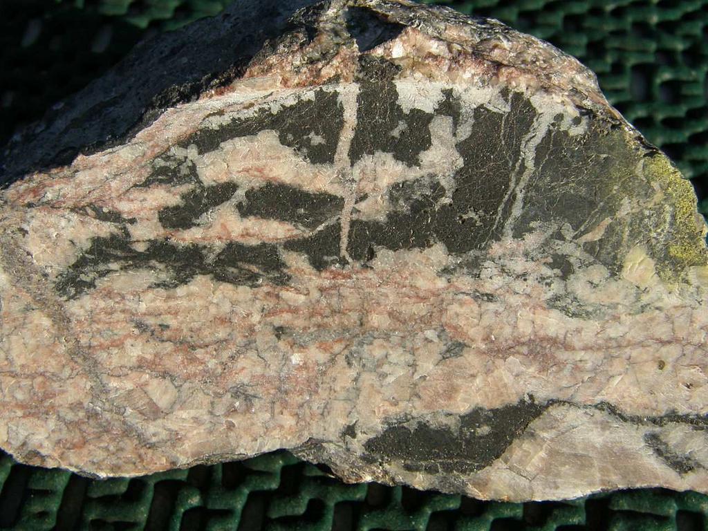 URANOVÁ MINERALIZACE smolinec dolomit Smolinec
