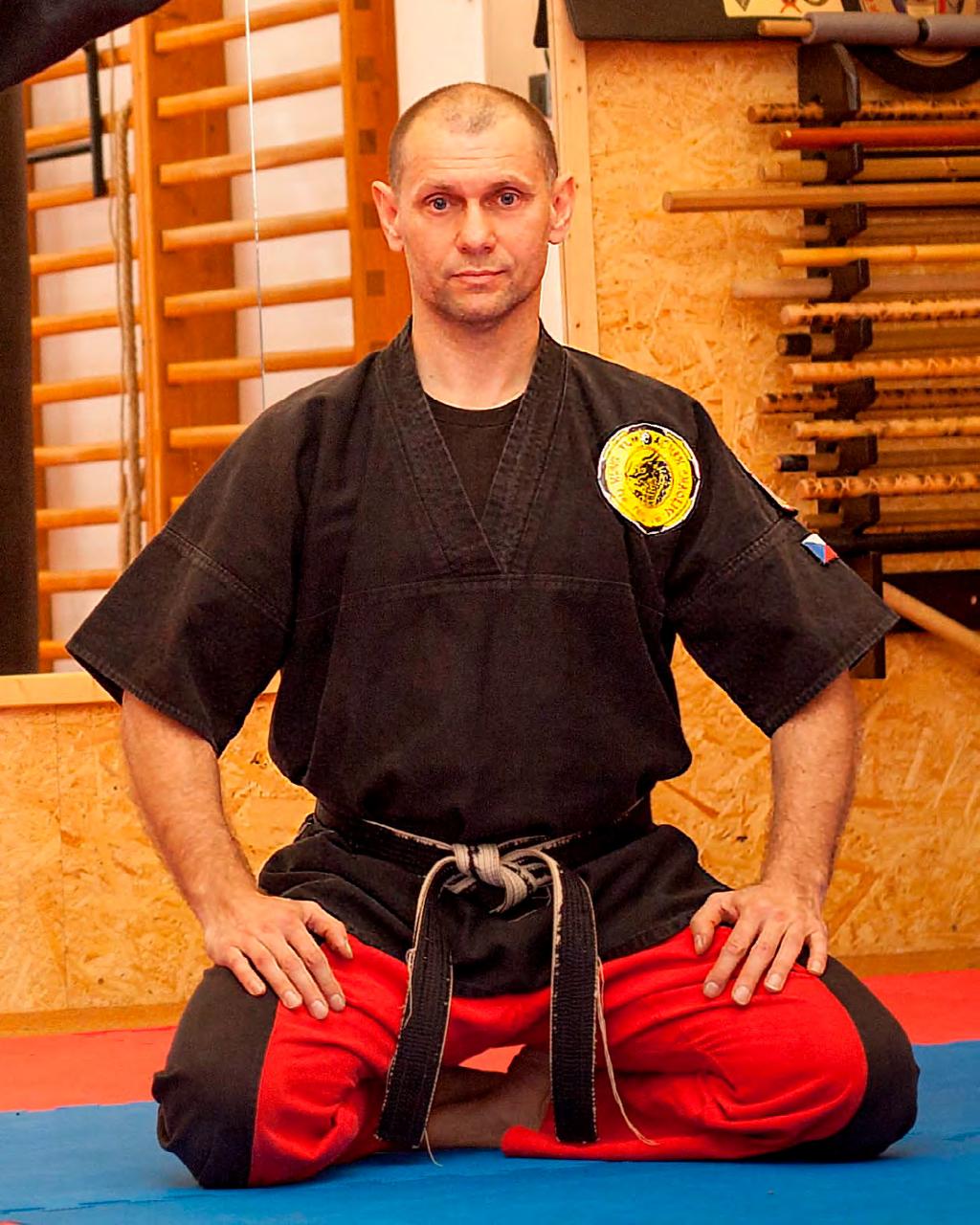 8 Nadace OKD/Sport číslo 1 ročník 50 Srdcař roku 2019 žije kung-fu Přehlídku pořádanou pod taktovkou jeho klubu letos zpestří stará evropská škola bojového umění - rytíři KARVINÁ Povrchový