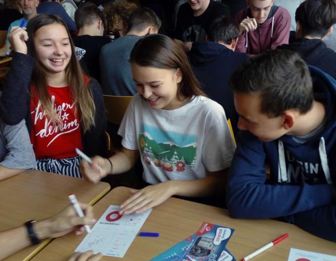 zapojením dětí. Mám pocit, že programy Techmánie jsou hlavně pro studenty, kteří ve škole příliš do praktické činnosti nezabrousí. Zkrátka jsem čekal víc.