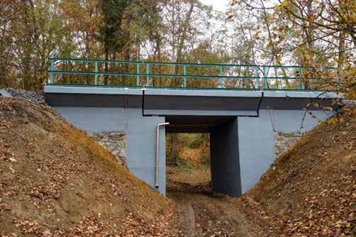 200 2) 2) Název projektu Termín realizace 05/2018 Cena stavby (bez DPH) Oprava mostu v km 51,595 (Stráž u Tachova) trati Havlovice Tachov SŽDC, s. o.