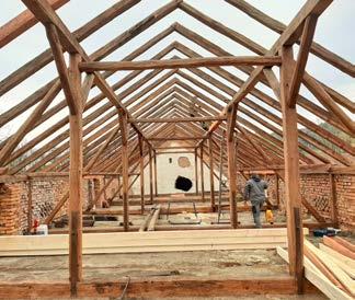 Realizaci výměny střechy prováděla firma EWEREST z Palkovic, která zvítězila ve výběrovém řízení s částkou 613 071 Kč bez DPH.