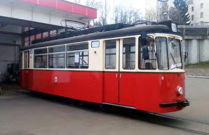 2016 SE V LIBERECKÉ VOZOVNĚ NACHÁZÍ MOTOROVÝ VŮZ T2D Č. 145, KTERÝ BYL V ROCE 1964 DODÁN DO NĚMECKÉ JENY, KDE SLOUŽIL V BĚŽNÉ OSOBNÍ DOPRAVĚ DO ROKU 1993.