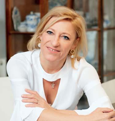 BE LEADERS všechno od dětí (pokud o ně má vůbec zájem) až po cihly. Ale spousta žen žije jen s dětmi ve velké chudobě. Stát se nepostará. ani zkušenosti. Byla to výzva. Něco, co mělo smysl.