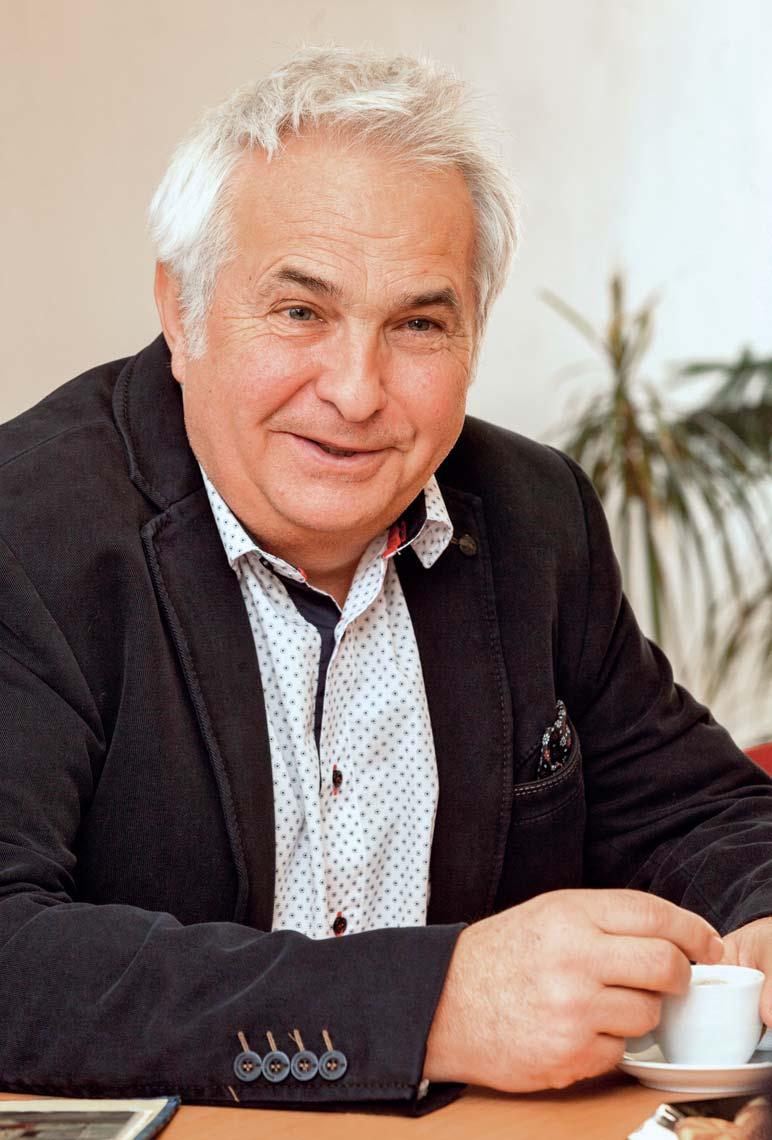 BE SOLID SÍLA HANÁCKÉ SETRVAČNOSTI Petr Karban Jakub Hněvkovský Zdenek Zapletal začal svou irmu budovat v roce 1992 a dnes patří již neodmyslitelně mezi světovou špičku výrobců komunální techniky.