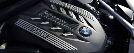 výrazného charakteru nového automobilu kategorie Sports Activity Coupé. Nové BMW X6 M50i pohání zcela nově vyvinutý zážehový motor V8 o objemu 4,4 litru s maximálním výkonem 390 kw/530 k.
