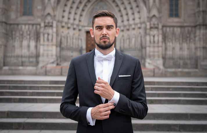 lifestyle Dress code Black Tie & White Tie Pokud si na pozvánce přečtete White Tie nebo Black Tie, je celkem jisté, že patříte k vyšší společnosti.