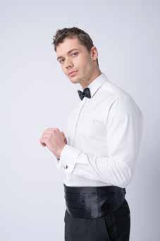 Ve druhém máte zase větší svobodu při výběru barvy smokingového saka, kapesníčku, motýlku a vesty či smokingového pásu. White Tie dress code White Tie je nejformálnější dress code vůbec.