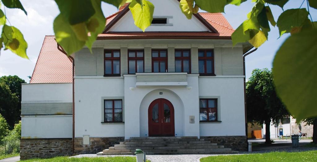 Roční vyhodnocení sběru starého textilu Zákaz kouření v sokolovně Přijímací řízení na Gymnáziu Pacov Roční vyhodnocení sběru starého textilu Město Pacov v loňském roce umístilo ve městě kontejnery na