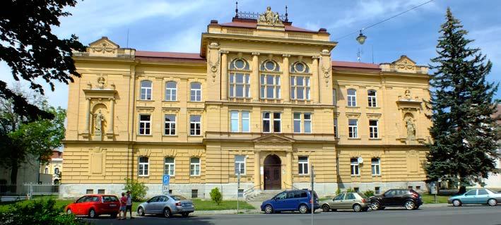 Detašované pracoviště Ekonomické fakulty VŠB-TU Ostrava Od akademického roku 2006/2007 otevřela své detašované pracoviště v Šumperku i Ekonomická fakulta VŠB-TU Ostrava.