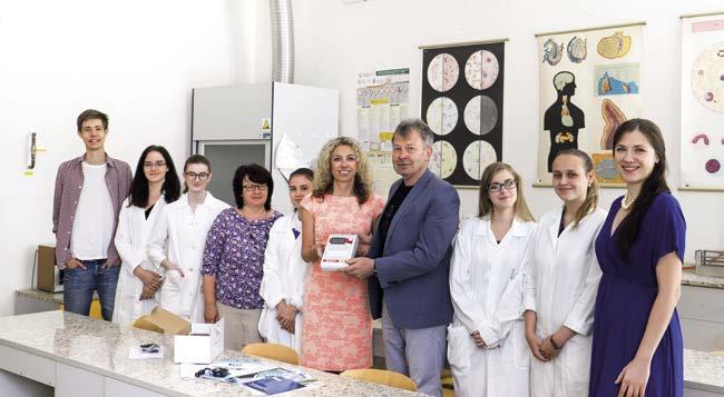 VOŠZ a SZŠ Alšovo nábřeží oslavila kulatiny Autorka: Gabriela Matějková Vyšší odborná škola zdravotnická a Střední zdravotnická škola, která je jedinou státní školou v Praze nabízející vzdělání v