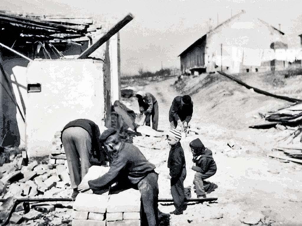 zabudování protileteckého krytu. Do konce roku byla stavba, až na drobné závěrečné úpravy, dohotovena a od 1. ledna 1940 mohlo být zahájeno přidělování nájemních bytů, jež byly součástí budovy.
