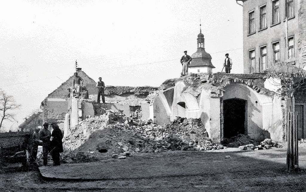 HISTORIE / ZPRAVODAJSTVÍ Všimli jsme si Bobr se navrací do míst původního výskytu Bobr evropský je chráněným druhem živočicha, který historicky patří do naší fauny.