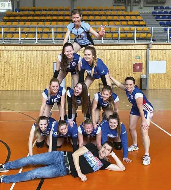 U Kristýny s Tomášem bylo vidět, že s volejbalem začínají a potřebují se více sehrát, a nakonec skončili na 8. místě. Nejlépe se vedlo Anežce s Lenkou, které si domů odvážejí bronzové medaile.