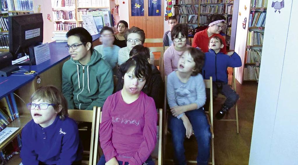 Honza s kolegy bavil děti ve svých příbězích s veselými písničkami, ještě pestřejšími maňásky, velevtipnými rýmovačkami a moudrými příslovími i zcela nečekanými zápletkami, ale vždycky především s