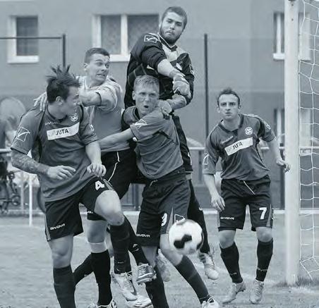 Přátelské utkání s hokejovými Bílými Tygry Liberec v červnu 2014 Utkání Lomnice Frýdlant Přesto podzimní bilance devíti výher pasovala Frýdlant do čela tabulky.