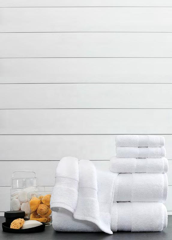 26 VYBAVENÍ únor březen 2020 TIPY A TRENDY PRO DOKONALOU HOTELOVOU KOUPELNU Hotelová koupelna by měla být čistá a také prakticky a vkusně zařízená, aby se v ní host cítil jako doma.